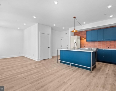 2456 Frankford Avenue - Photo Thumbnail 6