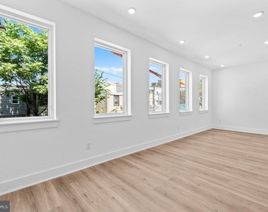 2456 Frankford Avenue - Photo Thumbnail 11