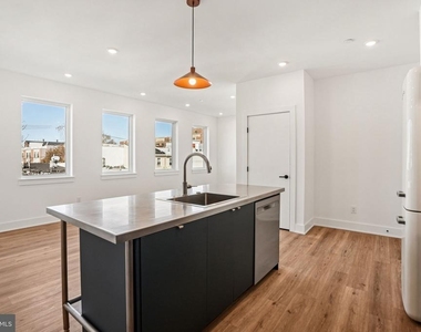 2456 Frankford Avenue - Photo Thumbnail 12