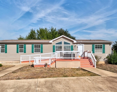 3351 Killingsworth Ln - Photo Thumbnail 2