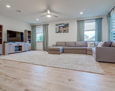 16800 Marcello Dr - Photo Thumbnail 5