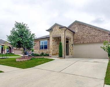 16800 Marcello Dr - Photo Thumbnail 2