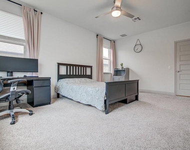 16800 Marcello Dr - Photo Thumbnail 11