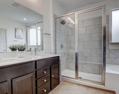 16800 Marcello Dr - Photo Thumbnail 14