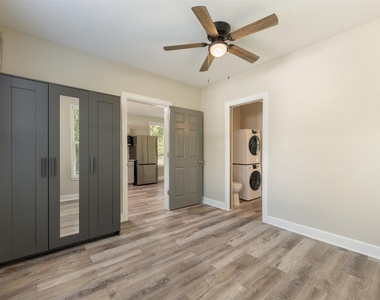 400 S Roswell St - Photo Thumbnail 20