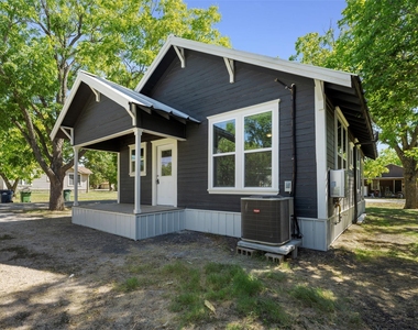 400 S Roswell St - Photo Thumbnail 24