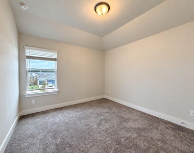 19124 Moreland Ln - Photo Thumbnail 28