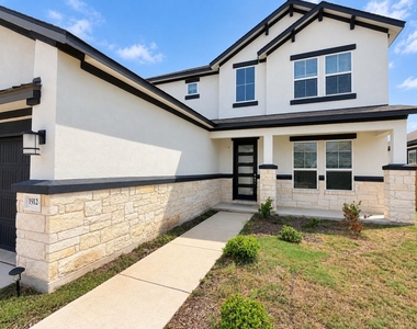 19124 Moreland Ln - Photo Thumbnail 1