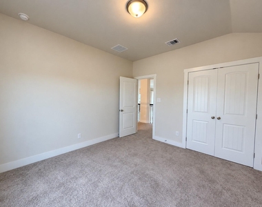 19124 Moreland Ln - Photo Thumbnail 25