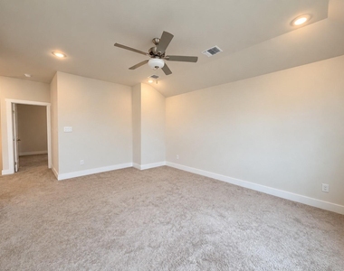 19124 Moreland Ln - Photo Thumbnail 20