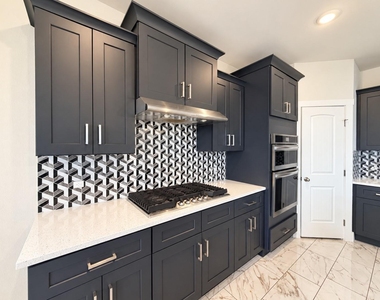 19124 Moreland Ln - Photo Thumbnail 8