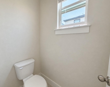 19124 Moreland Ln - Photo Thumbnail 18