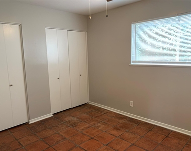 1808 W 35th St - Photo Thumbnail 8