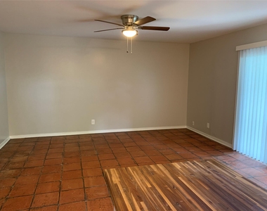 1808 W 35th St - Photo Thumbnail 5