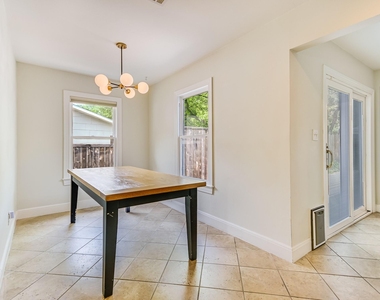 1402 Romeria Dr - Photo Thumbnail 7