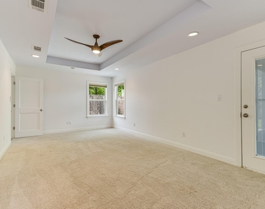 1402 Romeria Dr - Photo Thumbnail 10