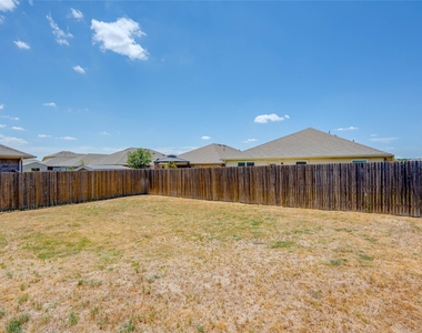 5816 Montrelia Dr - Photo Thumbnail 9