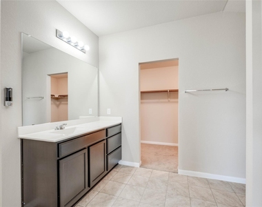 5816 Montrelia Dr - Photo Thumbnail 4