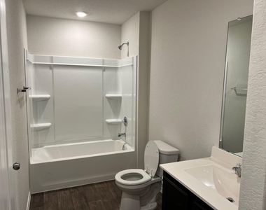 907 Adler Way - Photo Thumbnail 13