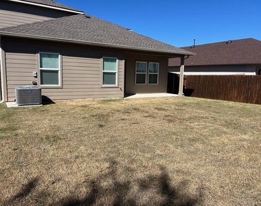 907 Adler Way - Photo Thumbnail 16