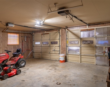 115 N Lockhart St - Photo Thumbnail 17
