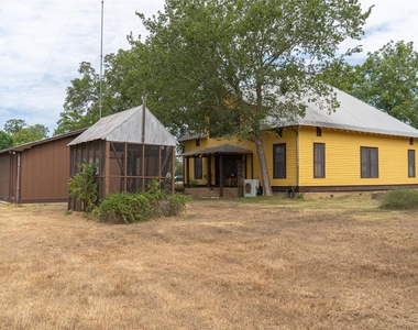 115 N Lockhart St - Photo Thumbnail 21