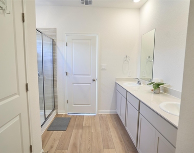 206 Pico St - Photo Thumbnail 11