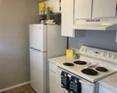 8114 Sonnet Ave - Photo Thumbnail 3