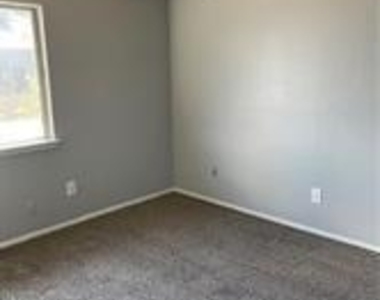 8114 Sonnet Ave - Photo Thumbnail 17
