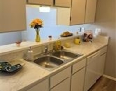 8114 Sonnet Ave - Photo Thumbnail 26