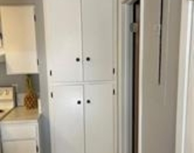 8114 Sonnet Ave - Photo Thumbnail 5
