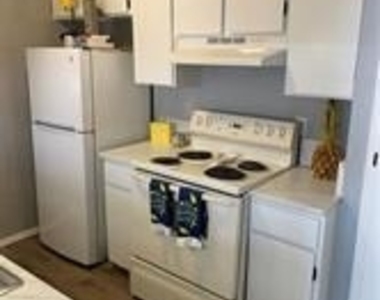 8114 Sonnet Ave - Photo Thumbnail 28