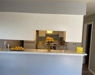 8114 Sonnet Ave - Photo Thumbnail 4