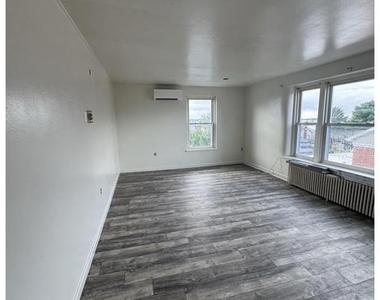 106 W Main Street - Photo Thumbnail 2