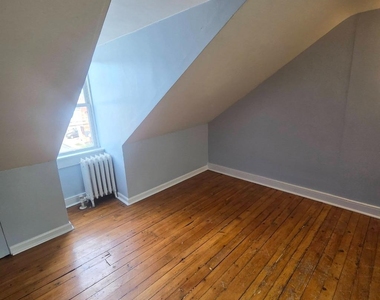 38 Liberty Street W - Photo Thumbnail 36
