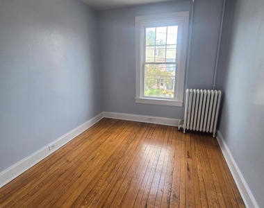 38 Liberty Street W - Photo Thumbnail 24