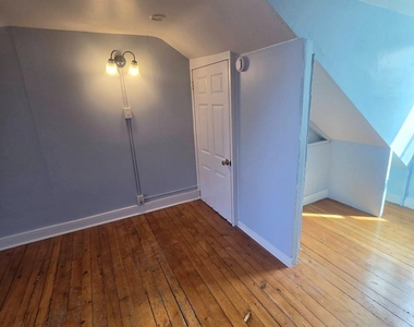 38 Liberty Street W - Photo Thumbnail 34