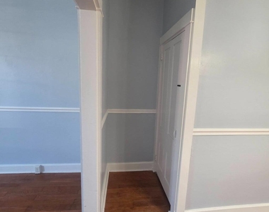 38 Liberty Street W - Photo Thumbnail 17