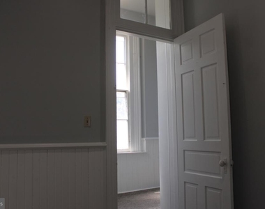 745 Manor Street - Photo Thumbnail 7