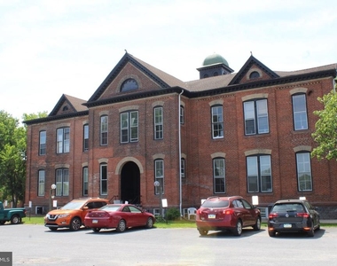745 Manor Street - Photo Thumbnail 2