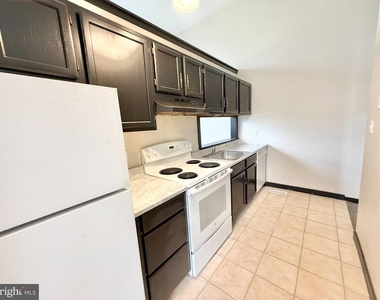 745 Manor Street - Photo Thumbnail 3