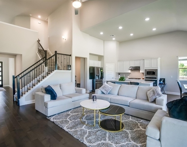 16701 Casa Anna Dr - Photo Thumbnail 4