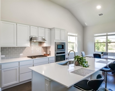 16701 Casa Anna Dr - Photo Thumbnail 8