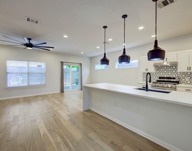 5107 Delores Ave - Photo Thumbnail 2