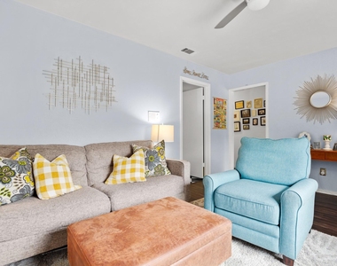 408 Ramble Ln - Photo Thumbnail 9
