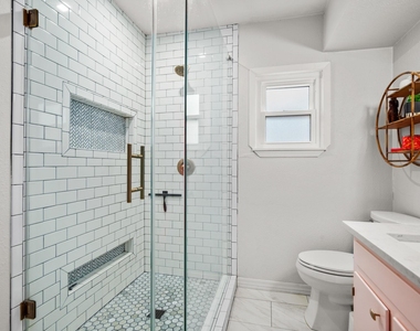 408 Ramble Ln - Photo Thumbnail 14