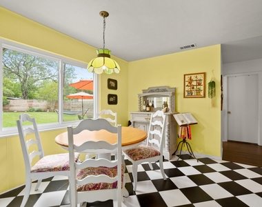 408 Ramble Ln - Photo Thumbnail 6