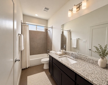1229 Westborough Ln - Photo Thumbnail 6