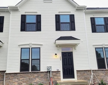 205 River Birch Way - Photo Thumbnail 1