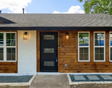 7109 Cherry Meadow Dr - Photo Thumbnail 6